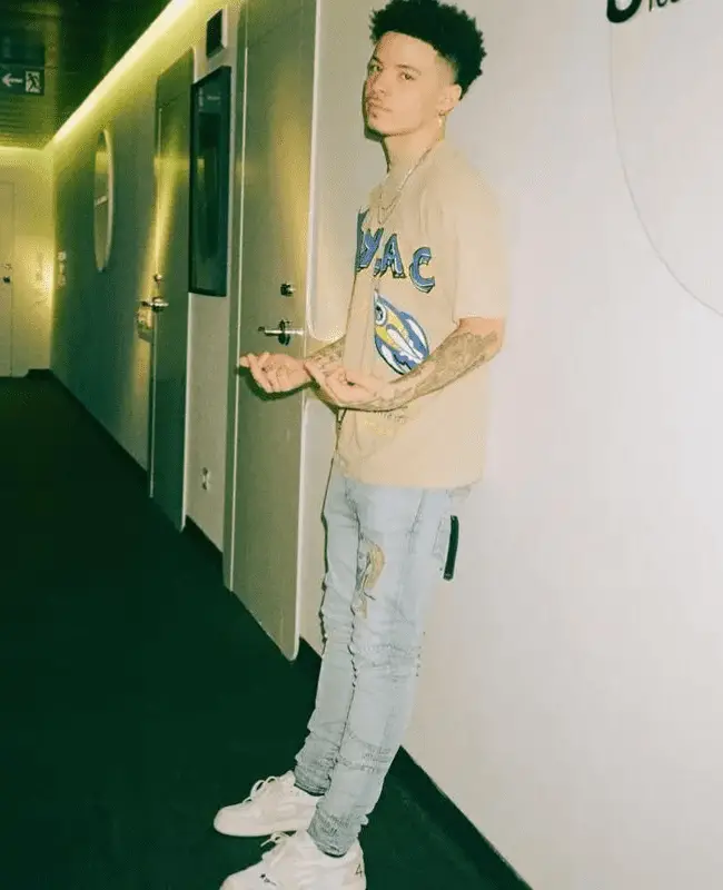 Lil Mosey Outfits
