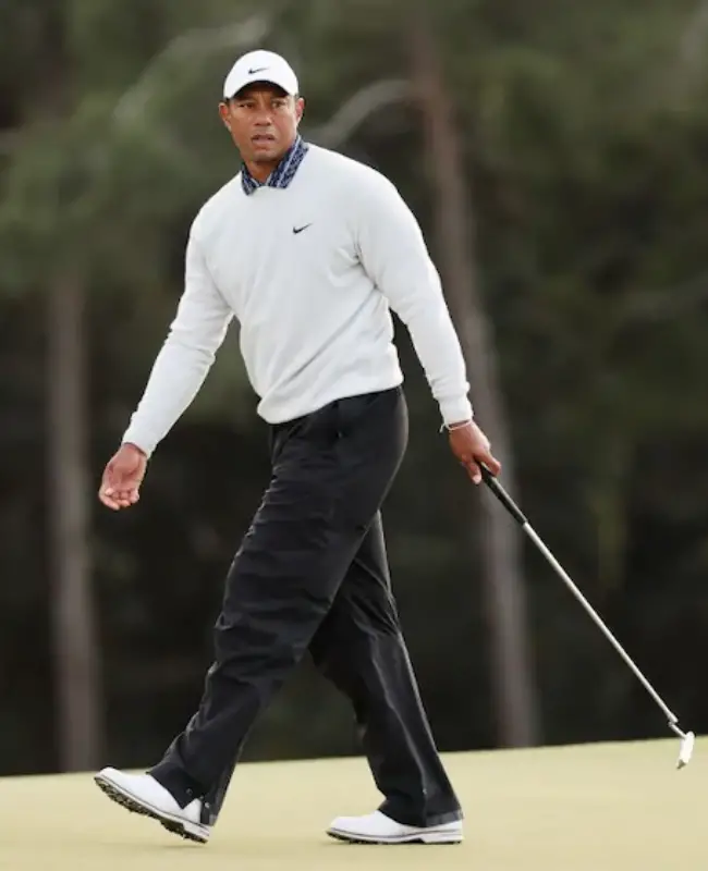 Tiger Woods Outfits
