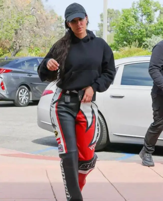 Kim Kardashian Outfits