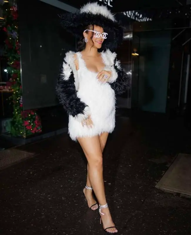 Rihanna Outfits