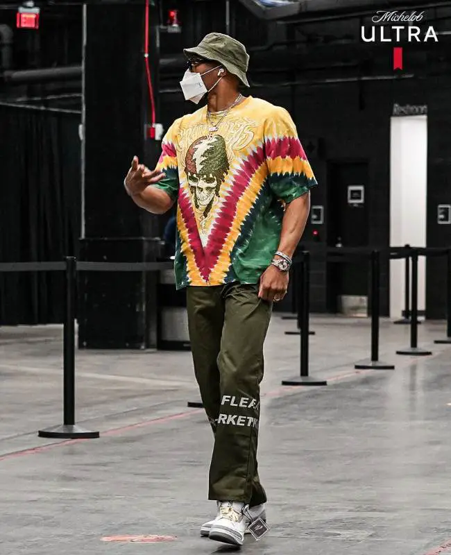 Russell Westbrook Outfits